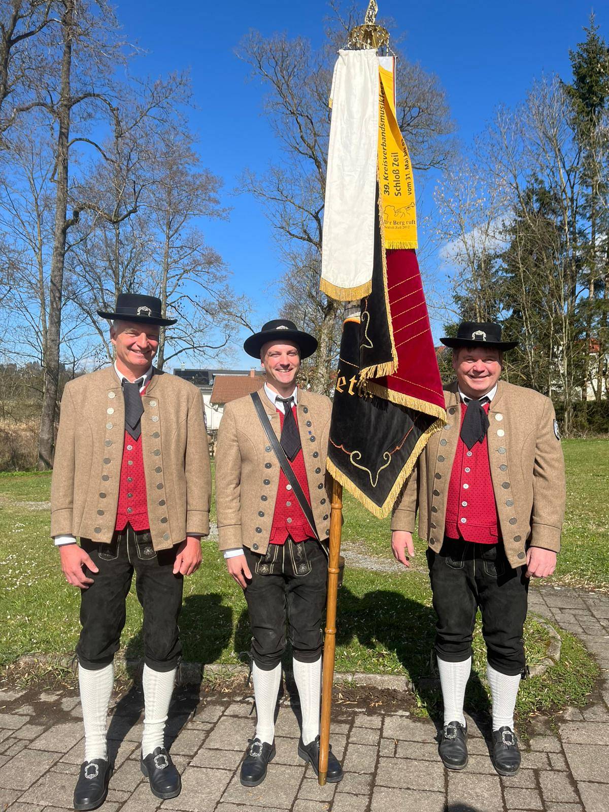 fahnenteam_2026_1778180541.jpg